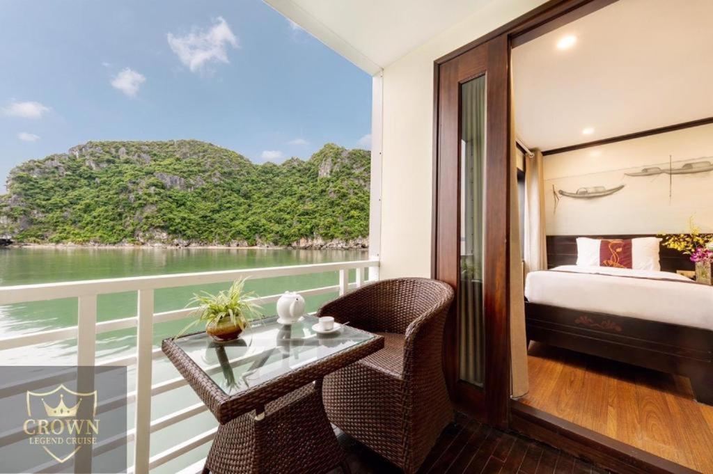 Aquamarine Premium Cruise Hotell Ha Long Exteriör bild